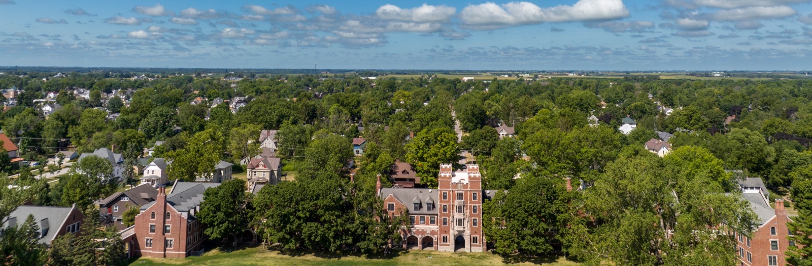 grinnell college campus visit
