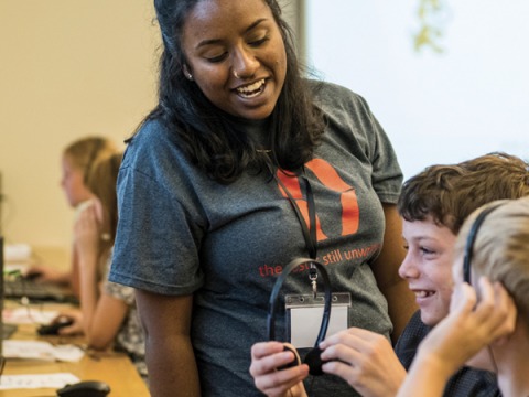 Syamala Neeraja ’21 working with young students